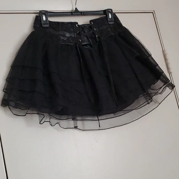 Hot Topic's Black Faux Leather & Lace Tutu - Picture 4 of 14